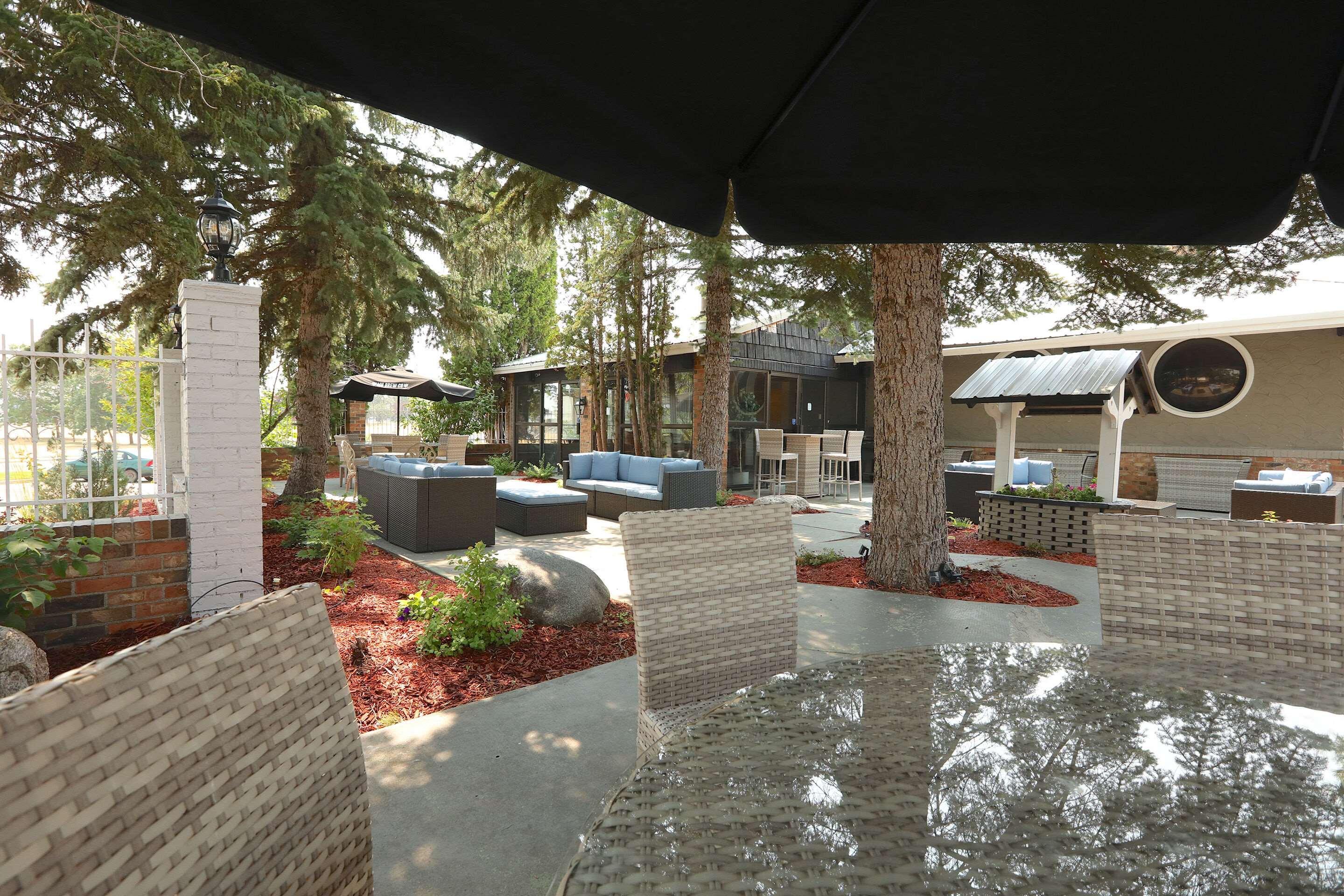 Clarion Pointe Hotel Medicine Hat Exterior foto